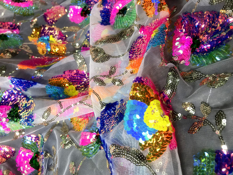 คริสตัลเลื่อมดอกไม้ตาข่ายเงาชุ - Crystal Mesh Fabric บทวิจารณ์และราคา