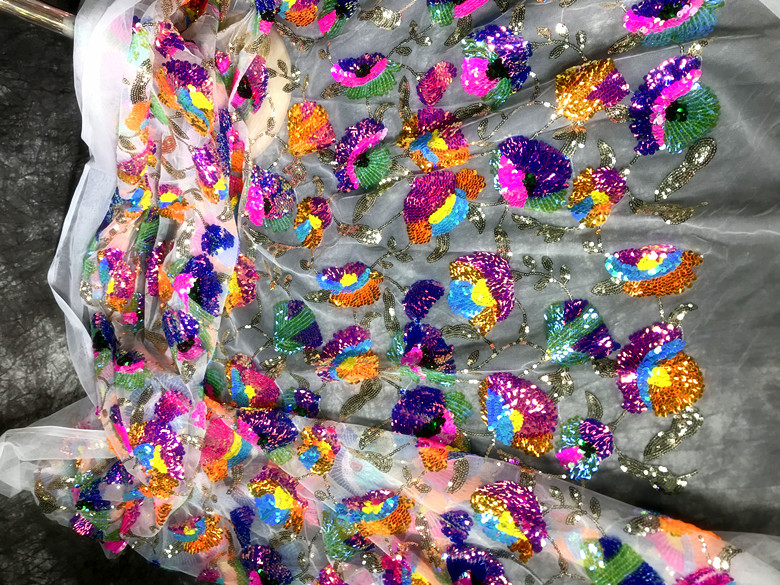 คริสตัลเลื่อมดอกไม้ตาข่ายเงาชุ - Crystal Mesh Fabric บทวิจารณ์และราคา