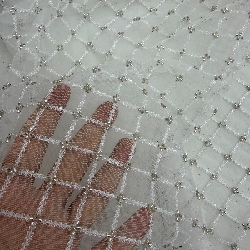 ผ้าตาข่ายปักลายลูกปัดแบบริปสต็ - Crystal Mesh Fabric บทวิจารณ์และราคา