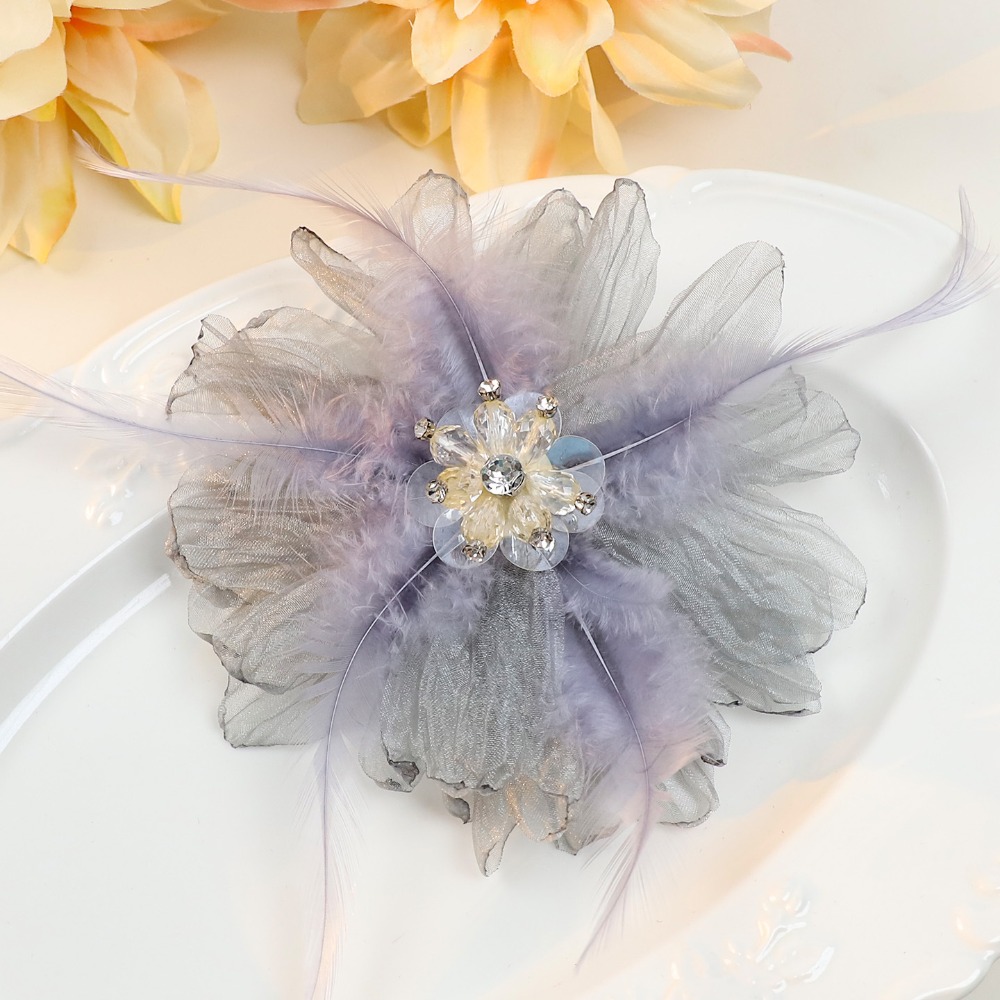 เข็มกลัดดอกไม้ทำมือประดับขนนกแ - Crystal Mesh Fabric บทวิจารณ์และราคา